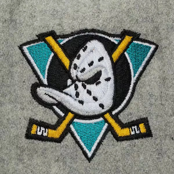 Anaheim Ducks Heather Gray Vintage Tailsweep Pro Pinch Snapback Hat