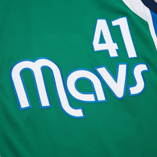 Dirk Nowitzki Dallas Mavericks 2004-05 Green Alternate Authentic Jersey 4 Dirk Nowitzki Dallas Mavericks 2004-05 Green Alternate Authentic Jersey