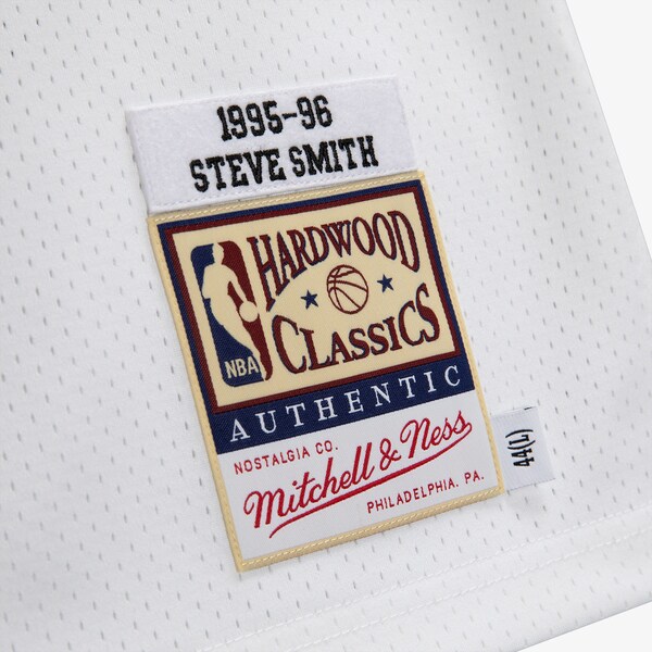 Steve Smith Atlanta Hawks 1995-96 White Authentic Player Jersey 4 Steve Smith Atlanta Hawks 1995-96 White Authentic Player Jersey