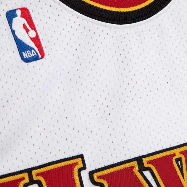 Steve Smith Atlanta Hawks 1995-96 White Authentic Player Jersey 5 Steve Smith Atlanta Hawks 1995-96 White Authentic Player Jersey