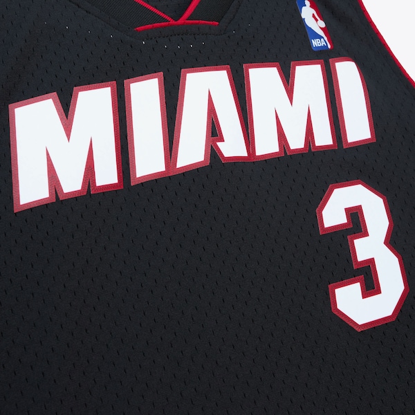 Dwyane Wade Miami Heat 2012-13 Black Swingman Jersey 4 Dwyane Wade Miami Heat 2012-13 Black Swingman Jersey