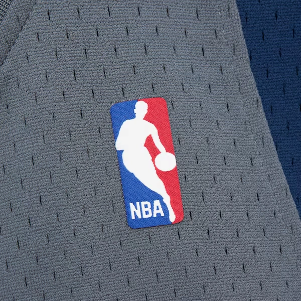 Dirk Nowitzki Dallas Mavericks 2003-04 Gray Swingman Jersey 4 Dirk Nowitzki Dallas Mavericks 2003-04 Gray Swingman Jersey