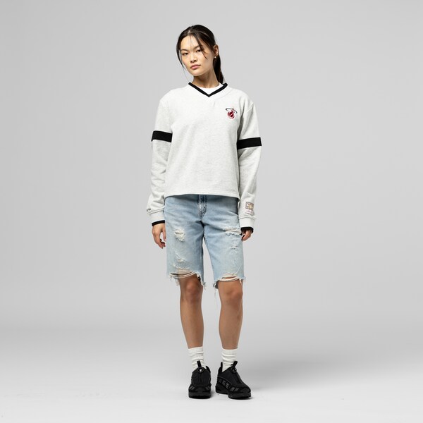 Women's Miami Heat Heather Gray Cropped V-Neck Sweatshirt 8 Women's Miami Heat Heather Gray Cropped V-Neck Sweatshirt