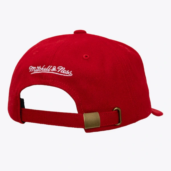 Philadelphia Phillies Red Vintage Ground Strapback Hat