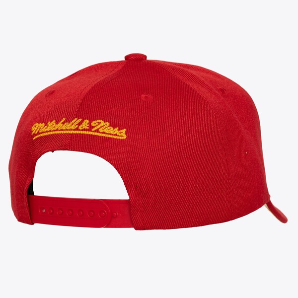 Atlanta Hawks Red Hardwood Classics Chain Gang Pro Crown Snapback Hat 3 Atlanta Hawks Red Hardwood Classics Chain Gang Pro Crown Snapback Hat