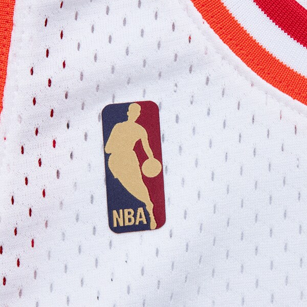 Dwyane Wade Miami Heat 2007-08 White Swingman Jersey 5 Dwyane Wade Miami Heat 2007-08 White Swingman Jersey