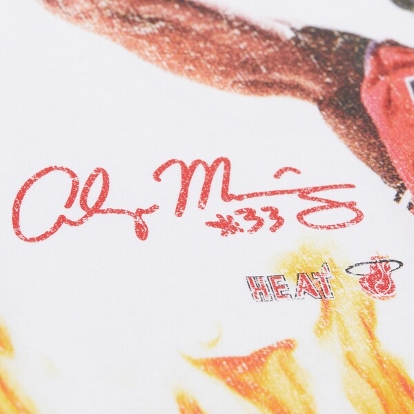 Alonzo Mourning Miami Heat White Playmaker Vintage T-Shirt 5 Alonzo Mourning Miami Heat White Playmaker Vintage T-Shirt