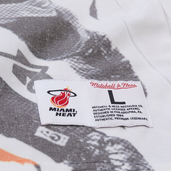 Dwyane Wade Miami Heat White Showstopper Player T-Shirt 5 Dwyane Wade Miami Heat White Showstopper Player T-Shirt