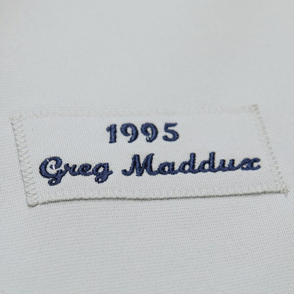 Greg Maddux Atlanta Braves 1995 Gray Authentic Throwback Jersey 5 Greg Maddux Atlanta Braves 1995 Gray Authentic Throwback Jersey