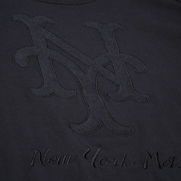 Women's New York Mets Black Phantom Cropped T-Shirt 4 Women's New York Mets Black Phantom Cropped T-Shirt