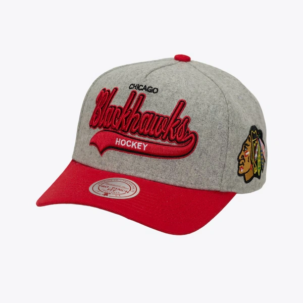 Chicago Blackhawks Heather Gray Tailsweep Pro Pinch Snapback Hat