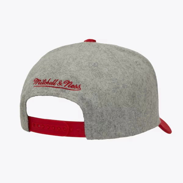 Chicago Blackhawks Heather Gray Tailsweep Pro Pinch Snapback Hat 3 Chicago Blackhawks Heather Gray Tailsweep Pro Pinch Snapback Hat