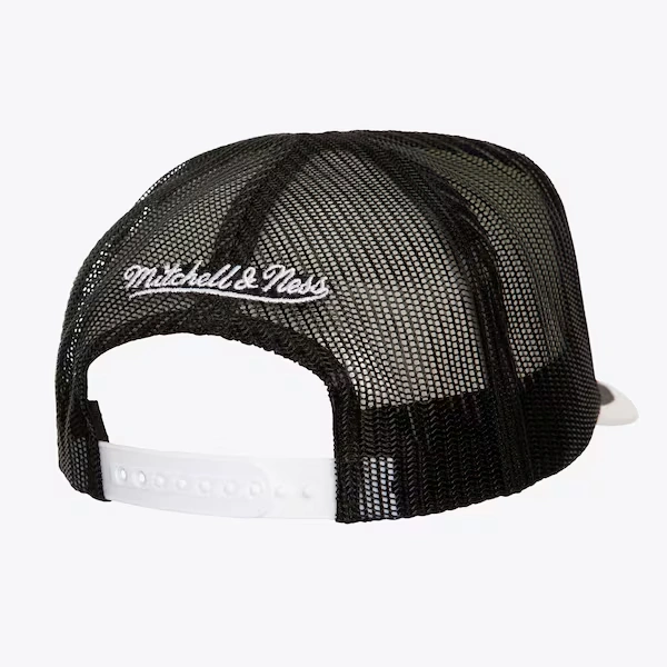 Chicago Blackhawks White Last Lap Trucker Snapback Hat