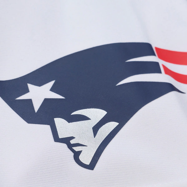 Tom Brady New England Patriots 2000 White Legacy Jersey 9 Tom Brady New England Patriots 2000 White Legacy Jersey