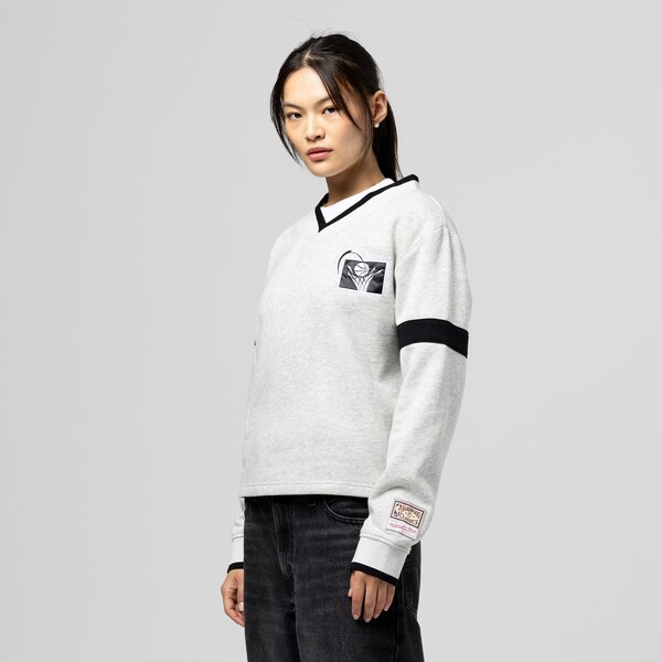 Women's Cleveland Cavaliers Heather Gray Cropped V-Neck Sweatshirt