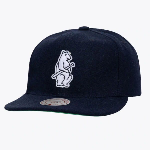Chicago Cubs Navy Vintage Ground Strapback Hat